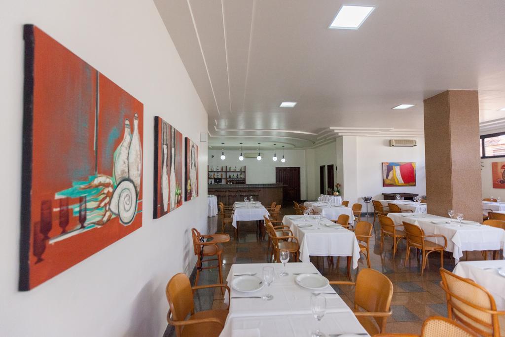 Dimas Lessa Hotel モンテス・クラロス エクステリア 写真