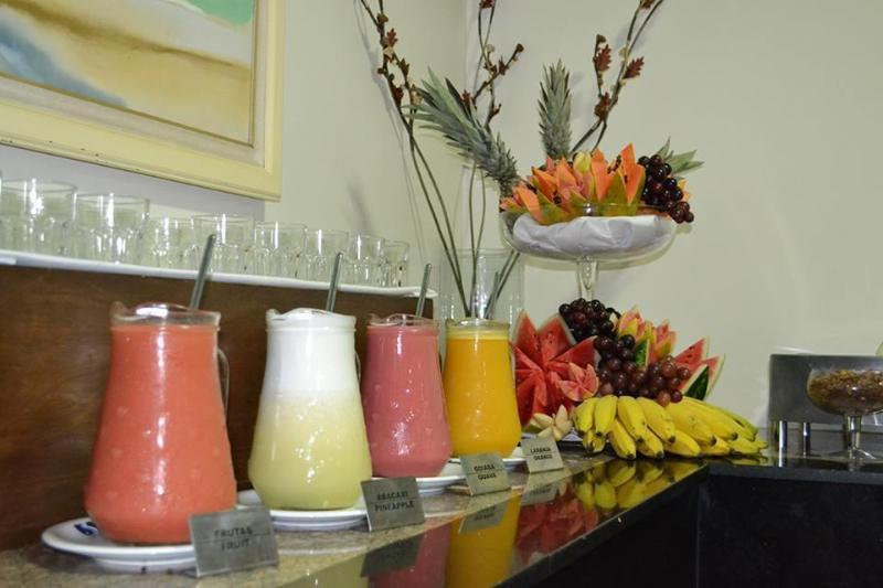 Dimas Lessa Hotel モンテス・クラロス エクステリア 写真